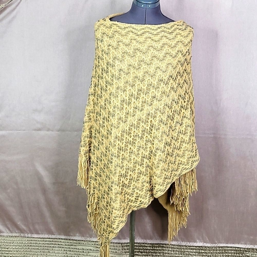 CROCHET FRINGED Gold Threaded Beige Sweater Cape OS‎